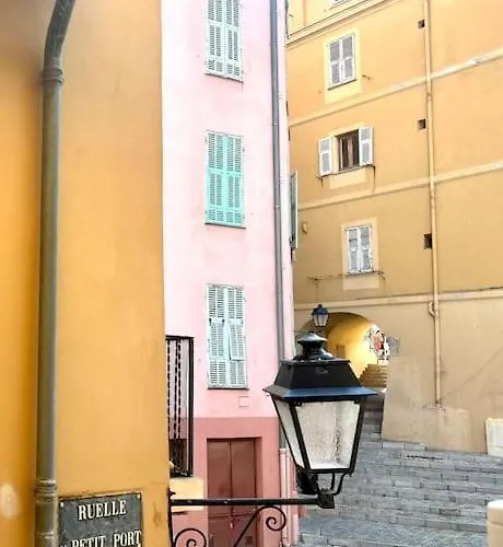 Un Petit Coin Proche De La * מנטון